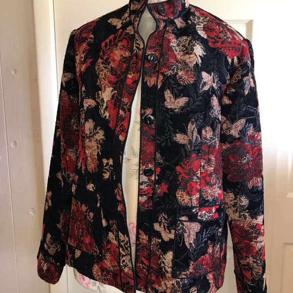 Cynthia Max Vibrant Floral Embroidered Blazer, Size Medium - Picture 4 of 12